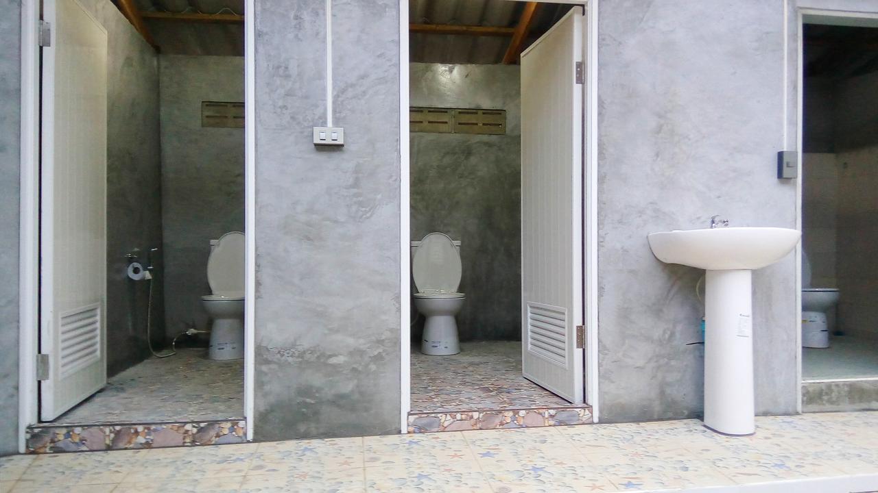 Koh Mook Hostel Bagian luar foto
