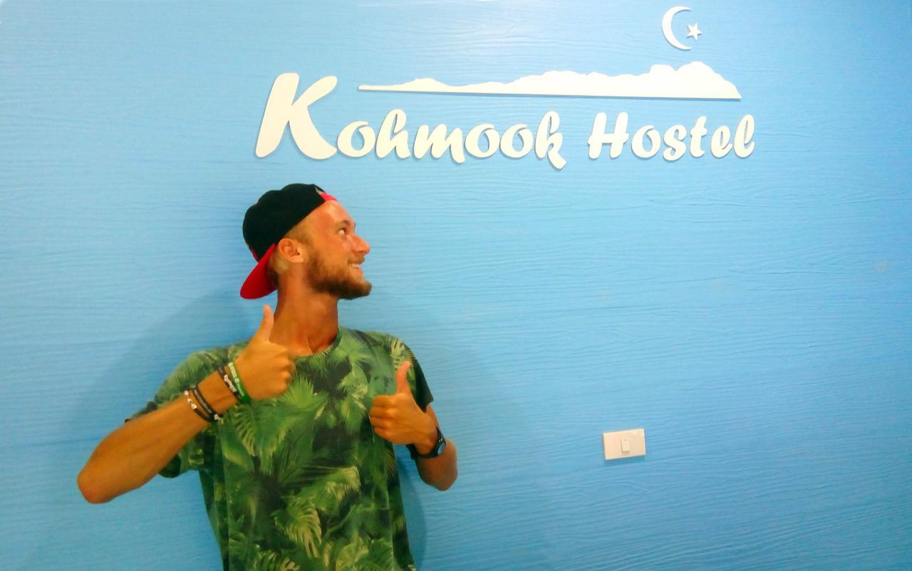 Koh Mook Hostel Bagian luar foto