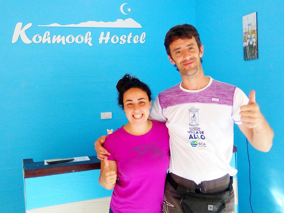 Koh Mook Hostel Bagian luar foto