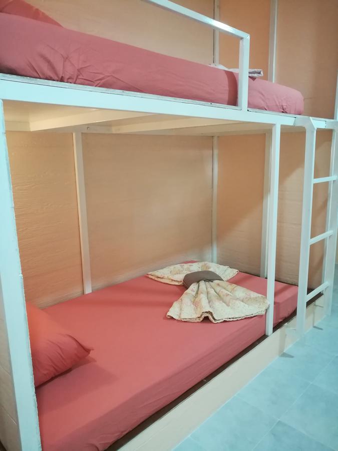 Koh Mook Hostel Bagian luar foto