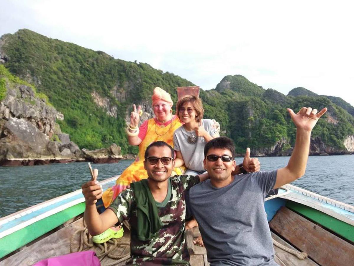 Koh Mook Hostel Bagian luar foto