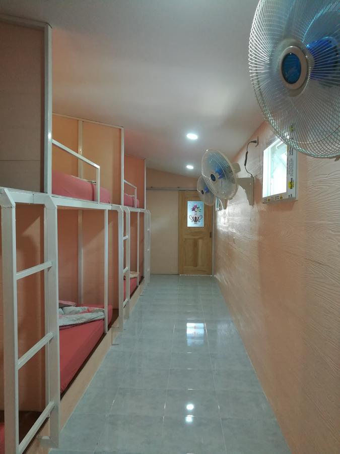 Koh Mook Hostel Bagian luar foto