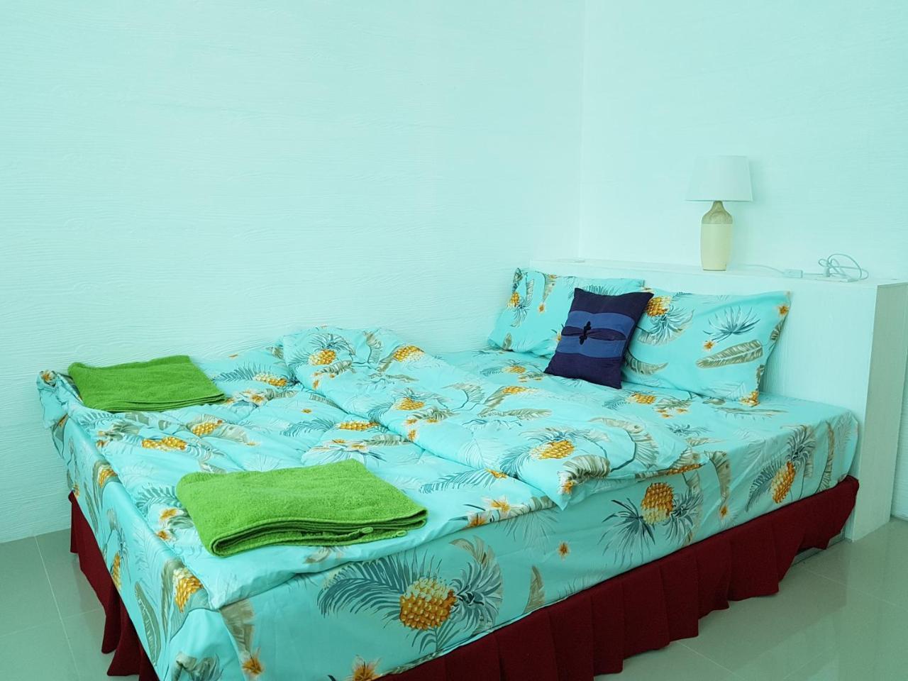 Koh Mook Hostel Bagian luar foto